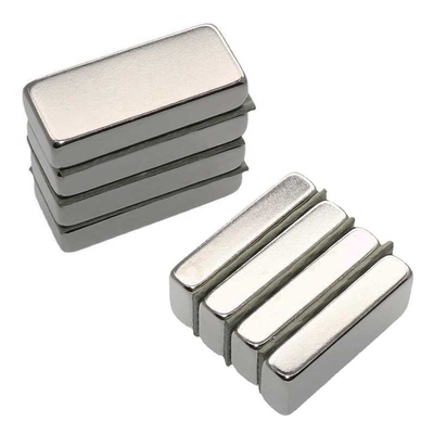 長方形の強力なネオジムの磁石の永久的な希土類磁石30 x 10 x 5mm